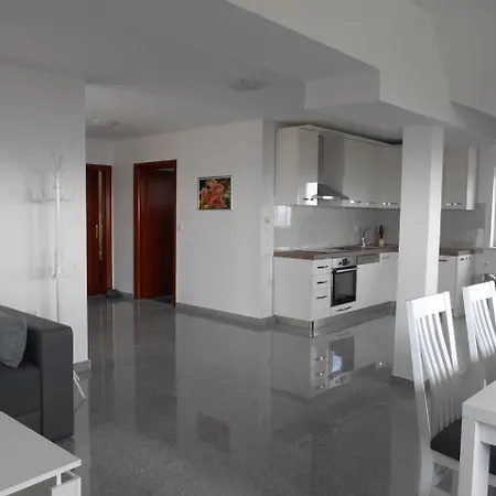 Apartment Diana *