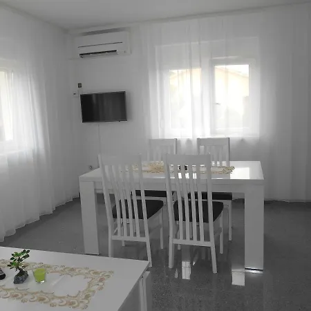 Diana Apartmán Šmrika
