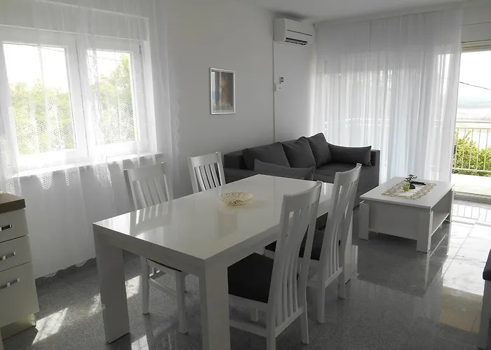 Diana Apartment Šmrika
